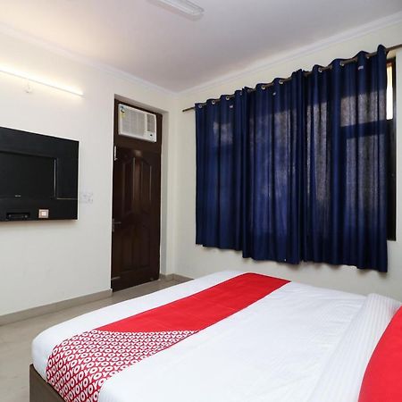 Oyo Flagship 28755 Hotel 9 Palm Rājpur Dış mekan fotoğraf