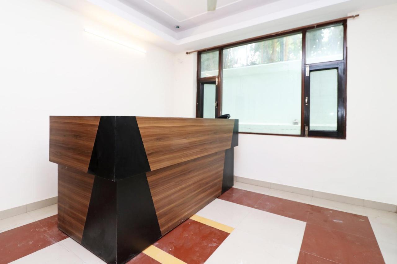 Oyo Flagship 28755 Hotel 9 Palm Rājpur Dış mekan fotoğraf