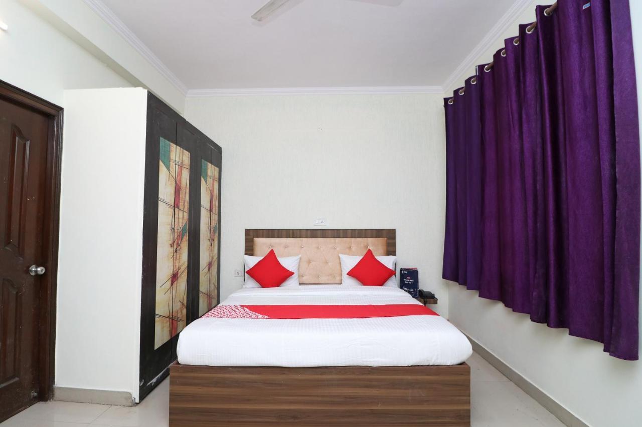 Oyo Flagship 28755 Hotel 9 Palm Rājpur Dış mekan fotoğraf