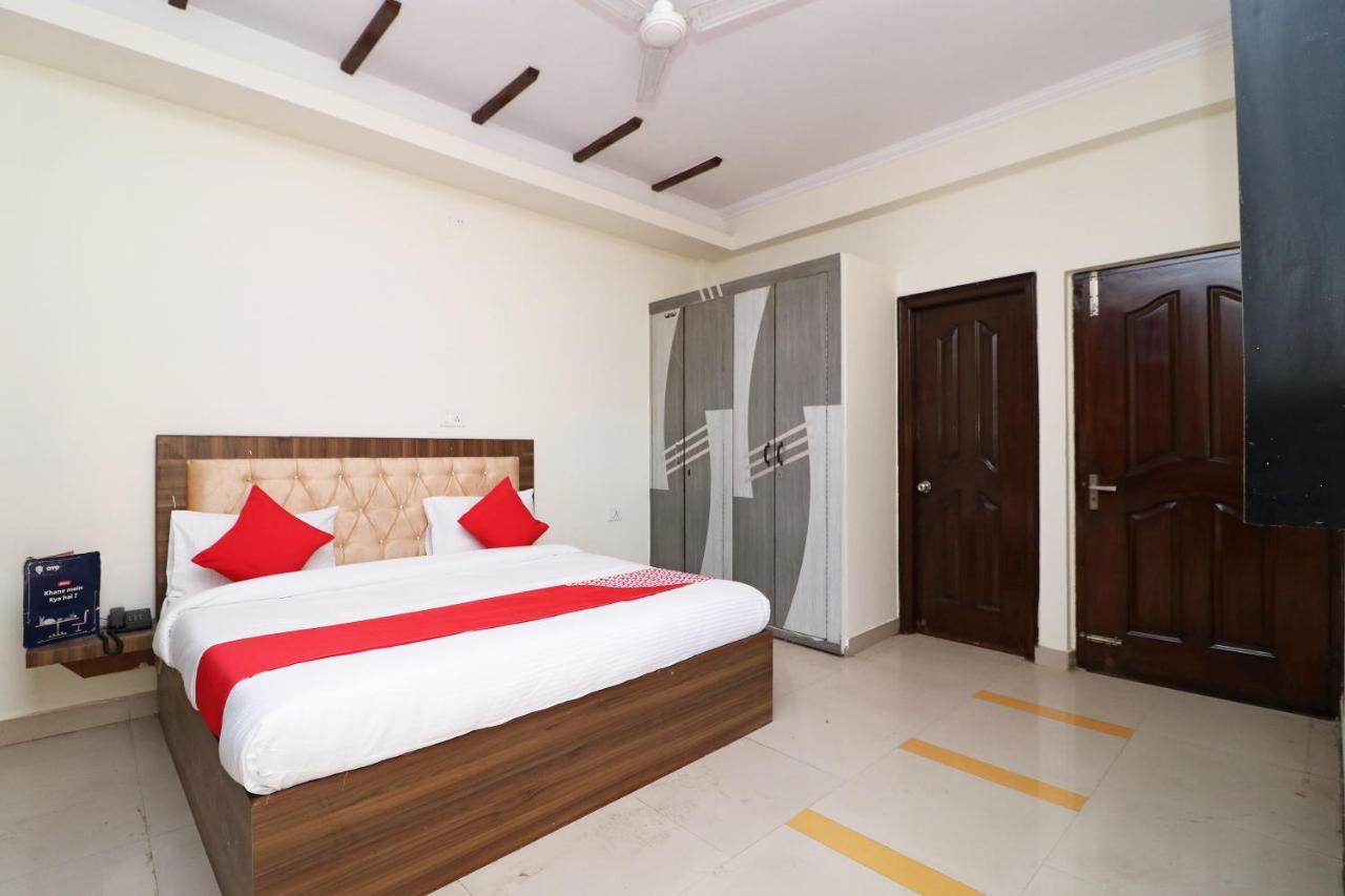 Oyo Flagship 28755 Hotel 9 Palm Rājpur Dış mekan fotoğraf