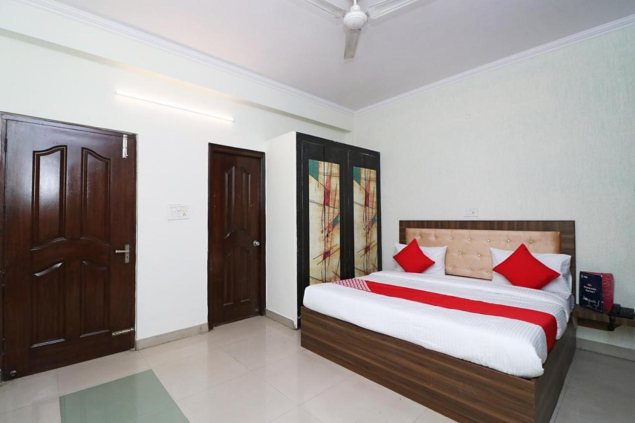 Oyo Flagship 28755 Hotel 9 Palm Rājpur Dış mekan fotoğraf