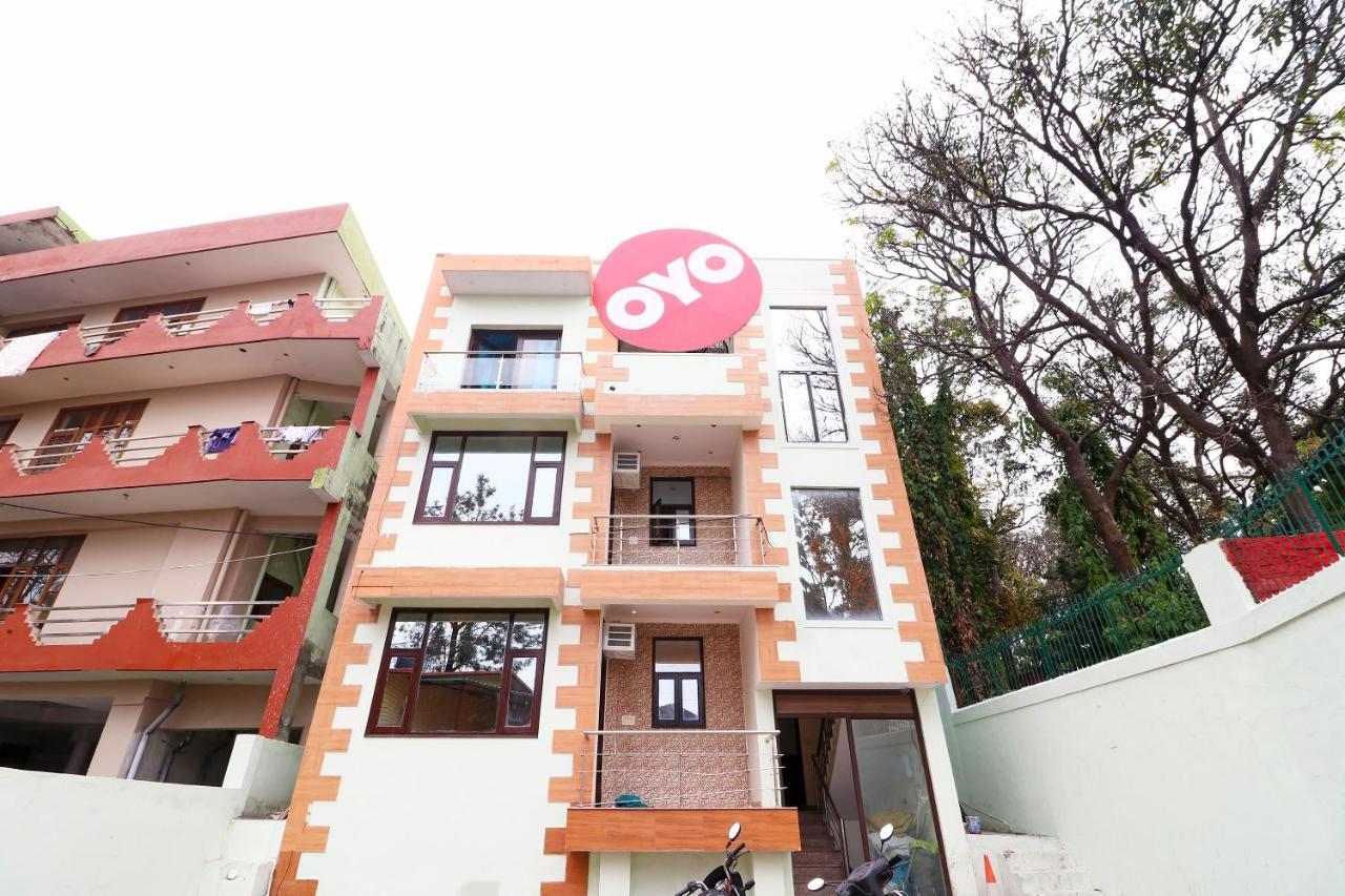 Oyo Flagship 28755 Hotel 9 Palm Rājpur Dış mekan fotoğraf