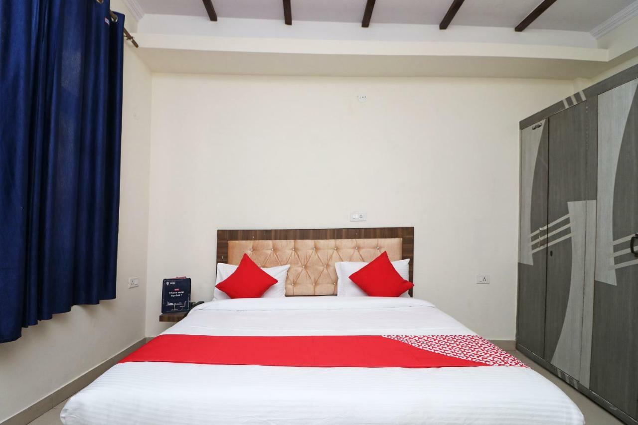 Oyo Flagship 28755 Hotel 9 Palm Rājpur Dış mekan fotoğraf